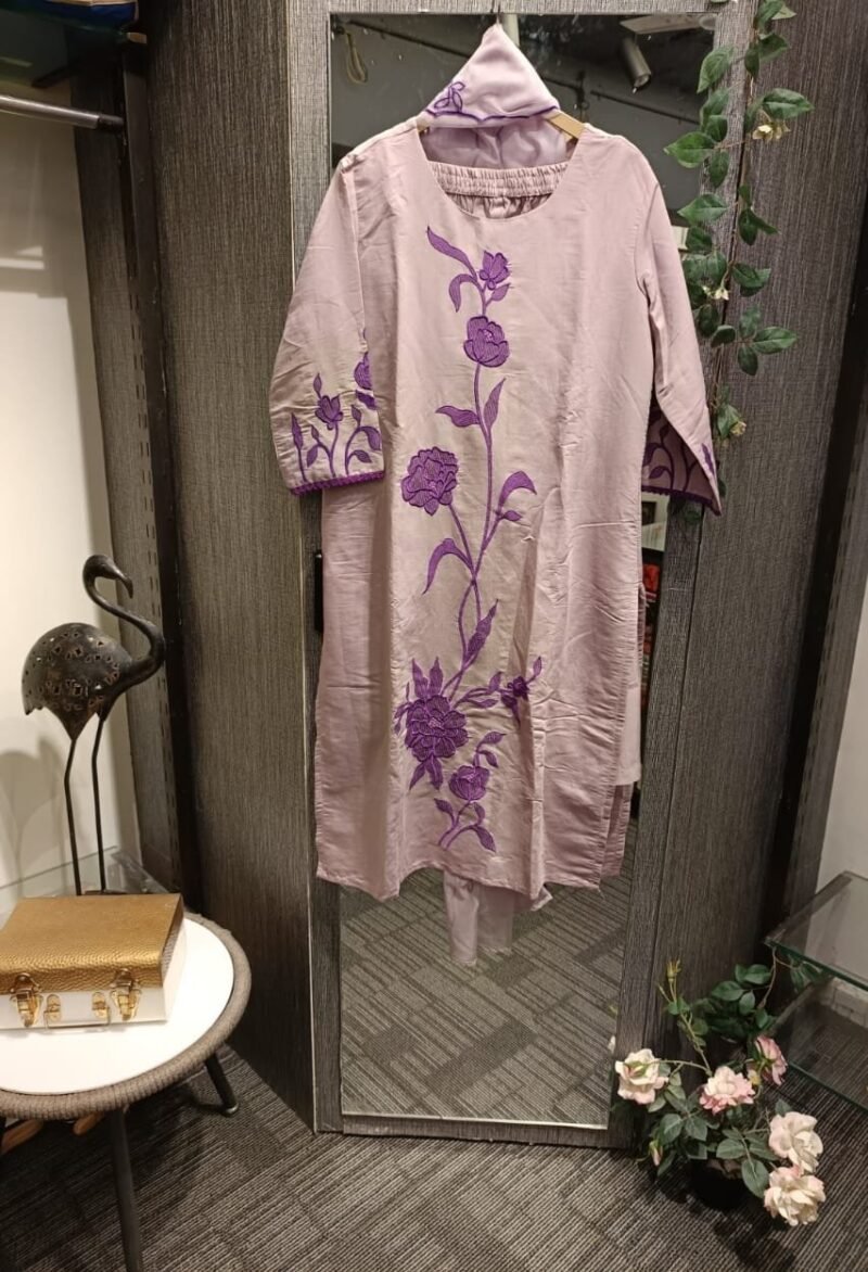 Lilac Kurta Set With Applique Work