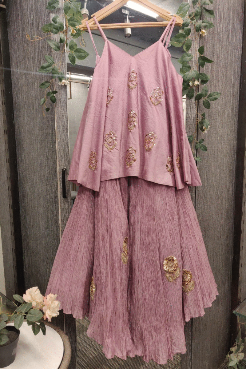 Mukaish Work Kurta With Crushed Plazzo - Image 2