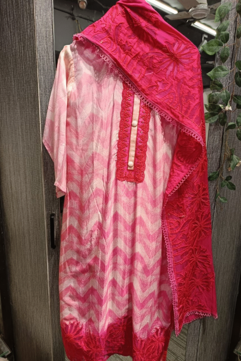 Baby Pink Kurta Set With Cutwork - Image 2