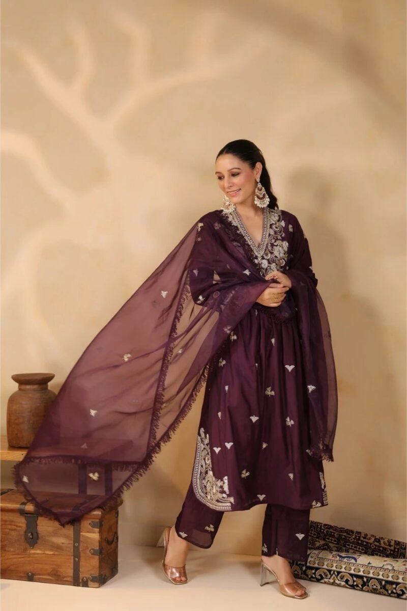 Classy Kurta Set With Zari Kashyap Work
