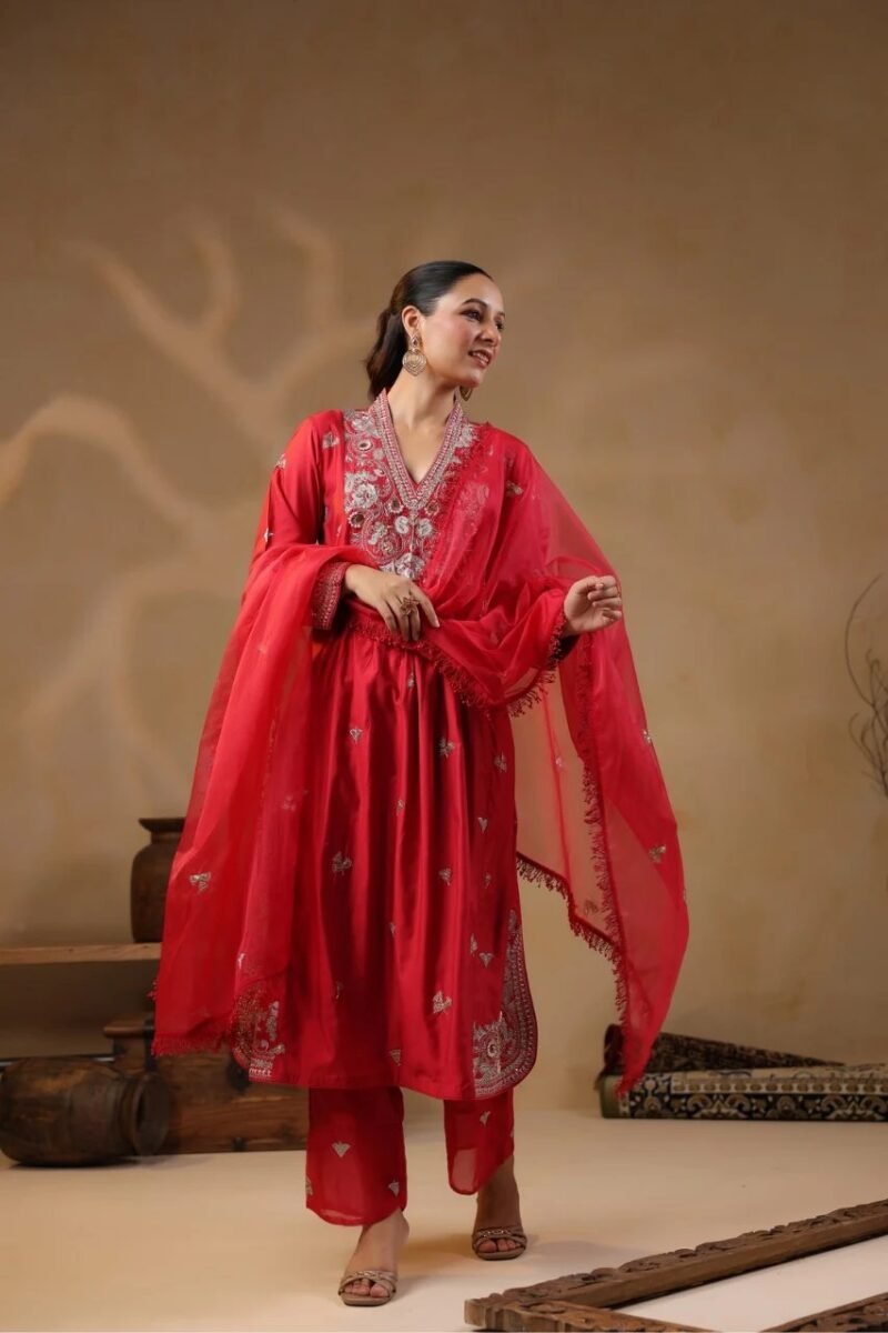 Classy Kurta Set With Zari Kashyap Work - Image 2