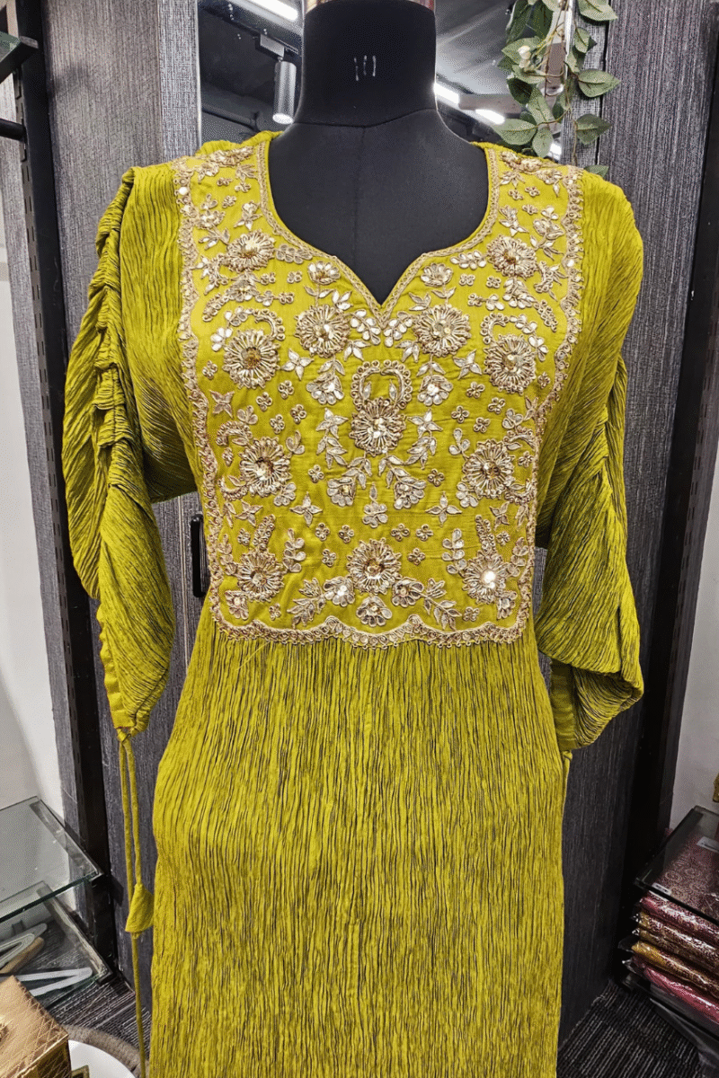 Crushed Kurti Set Handcrafted With Gotta And Zardoshi Embellishments
