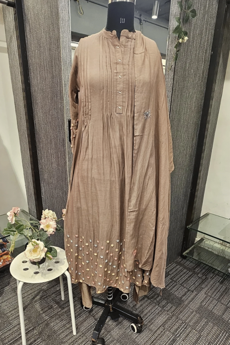 Alluring Mal Chanderi Kurta Set - Image 2