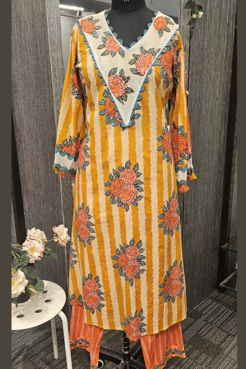 Cotton Kurta Set With Floral Motifs - Image 2