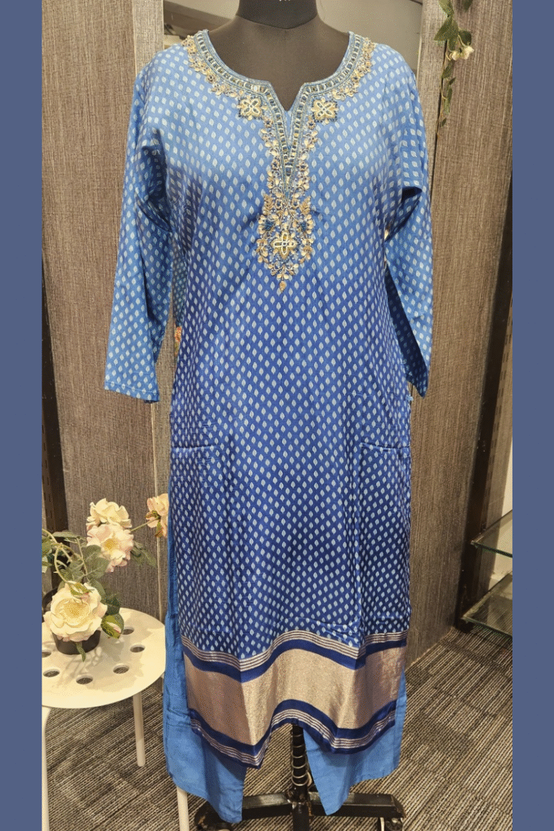 Rich Silk Kurta Set With Handwork - Image 3