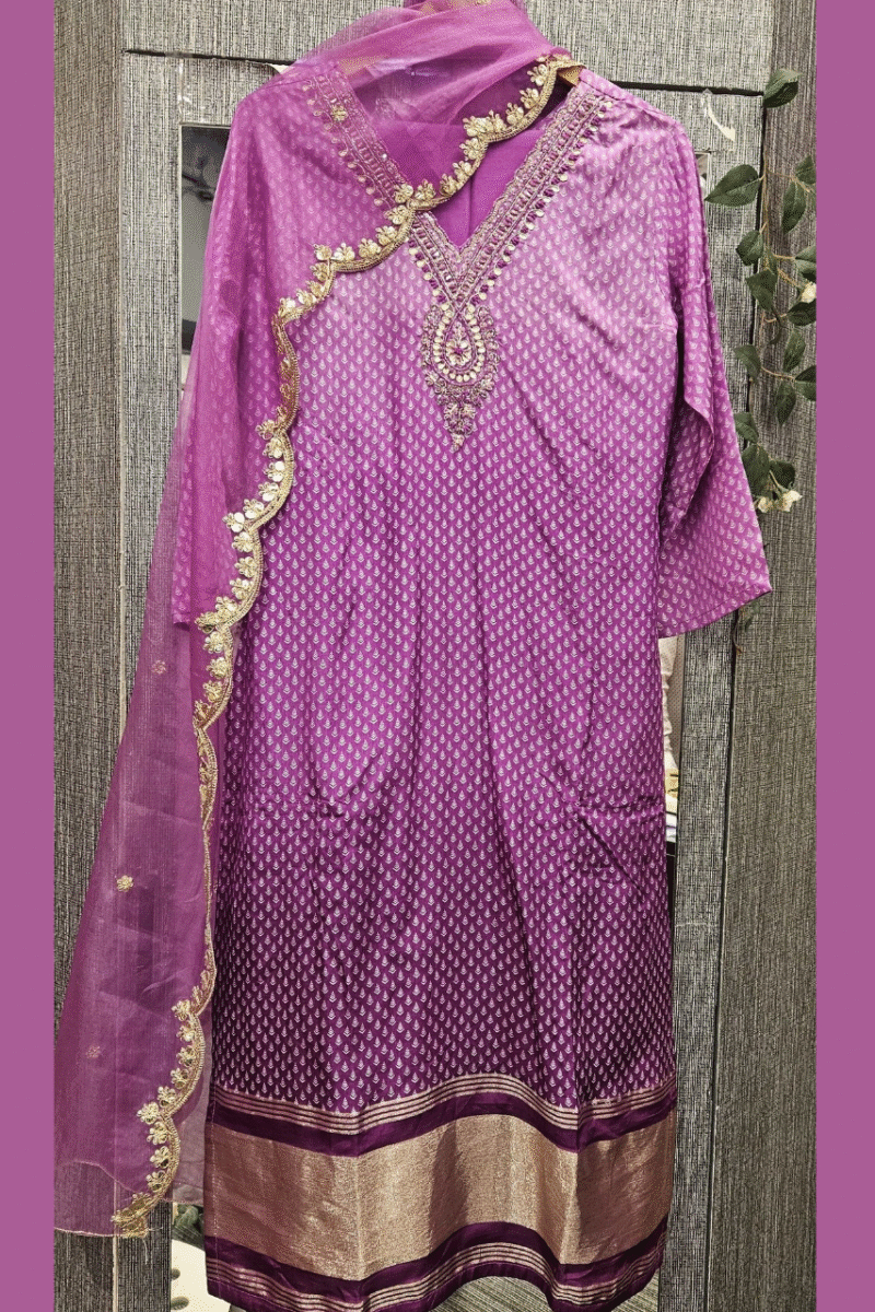 Rich Silk Kurta Set With Handwork - Image 2