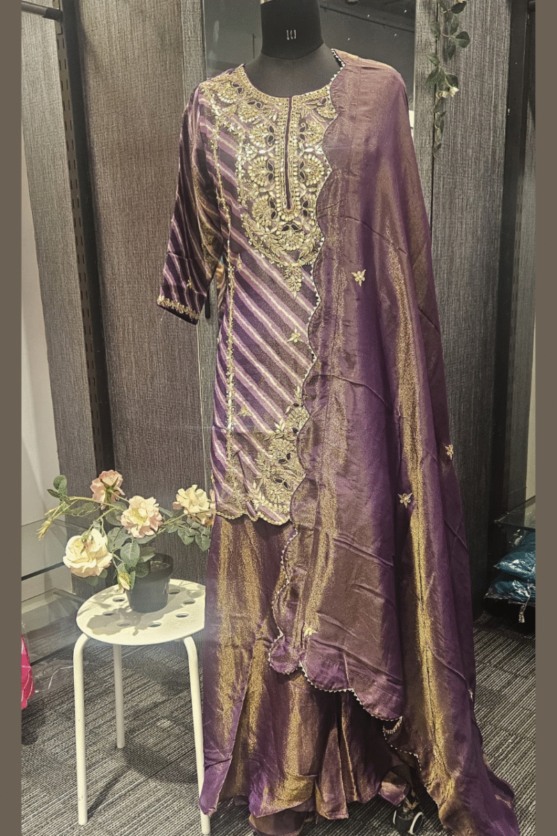 Lehriya Kurta Set With Traditional Gotta Work