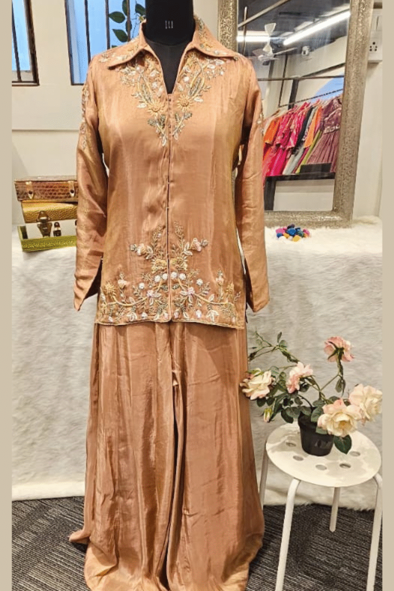 Collared Kurti Plazzo Set With Handwork - Image 2