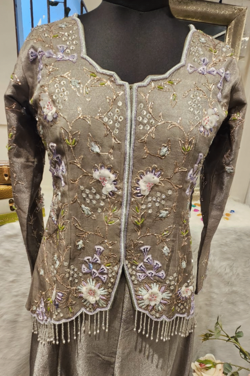Premium Grey Kurta Plazzo Set With Handwork - Image 4