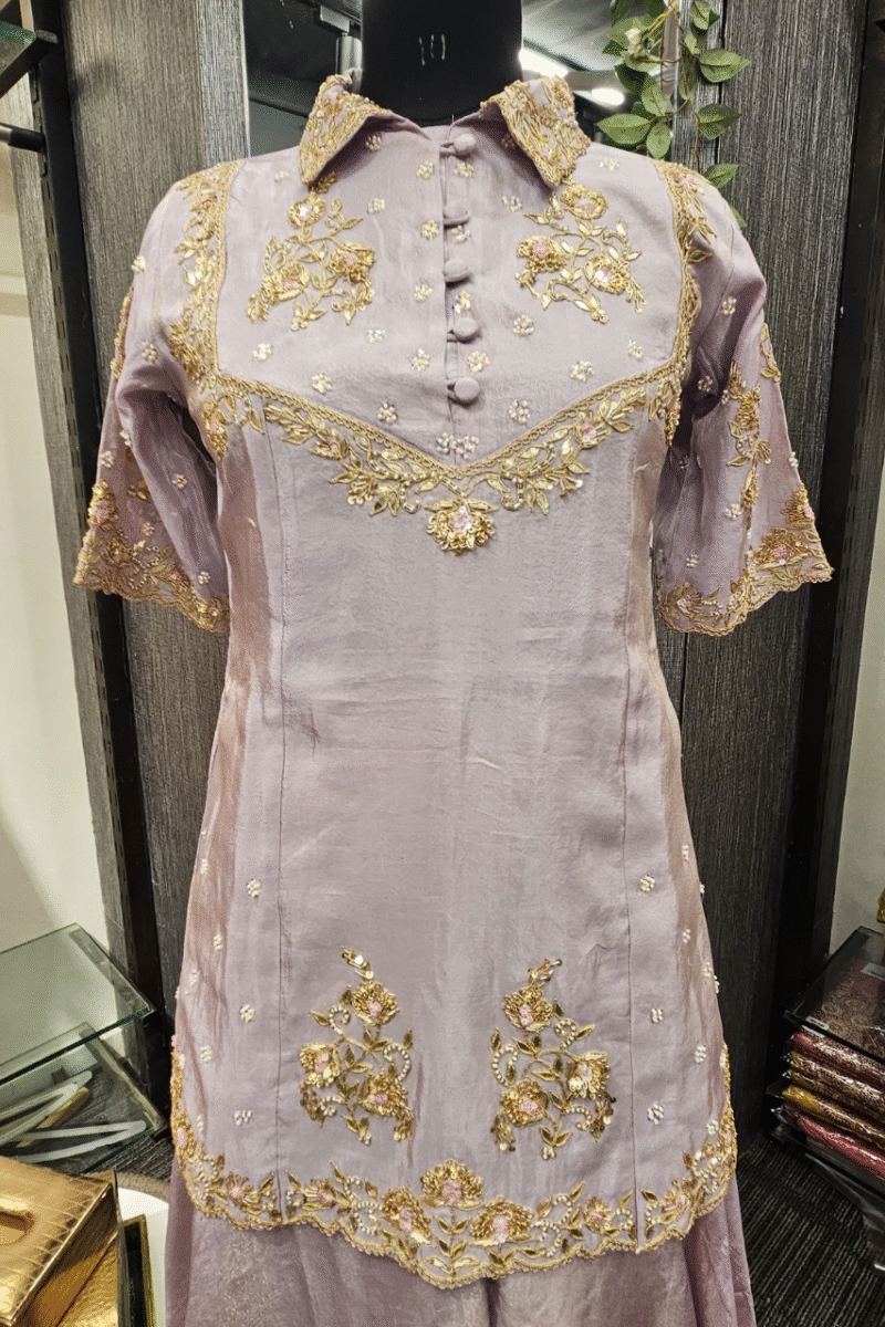 Lilac Collared Kurti Plazzo Set With Handwork - Image 3