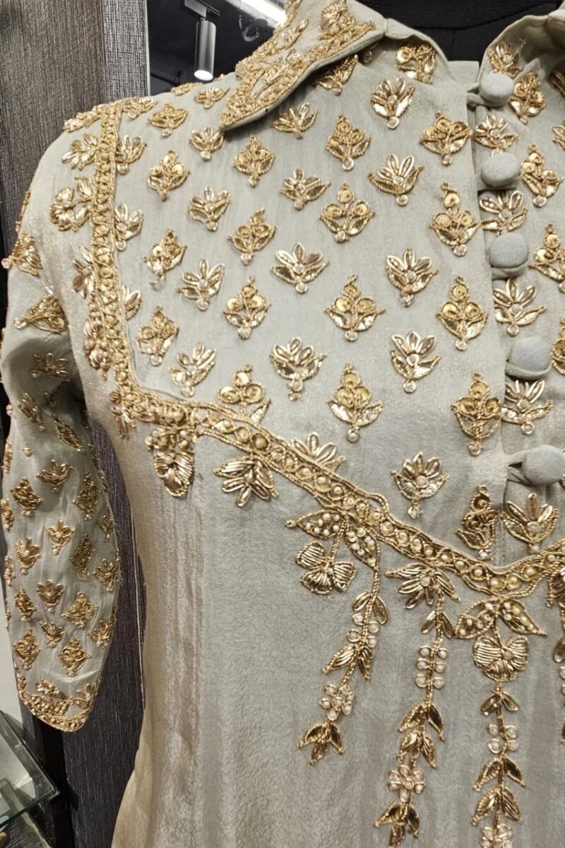 Collared Kurti Plazzo Set With Handwork - Image 3