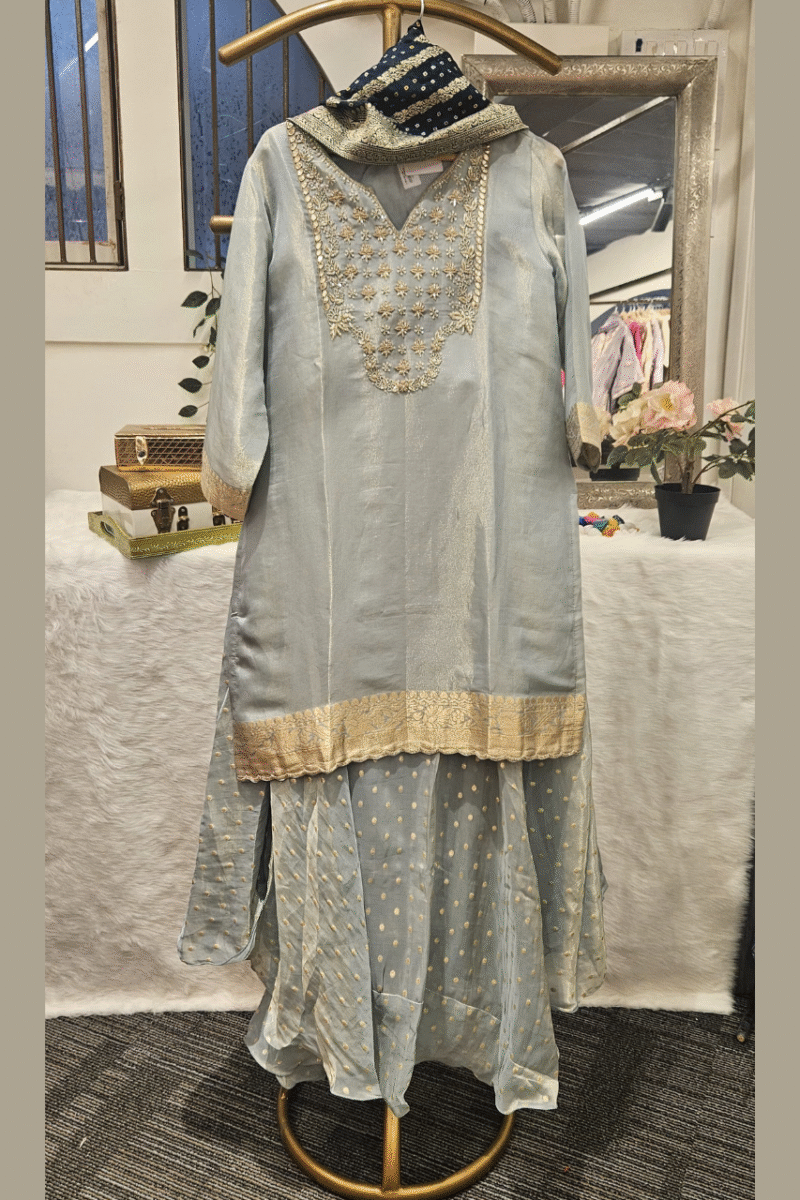 Banarasi Kurti Plazzo Set With Gotta work - Image 2