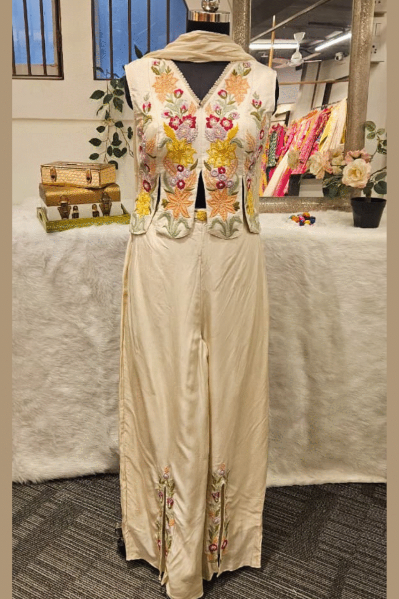 Kurta Plazzo Set With Embroidery